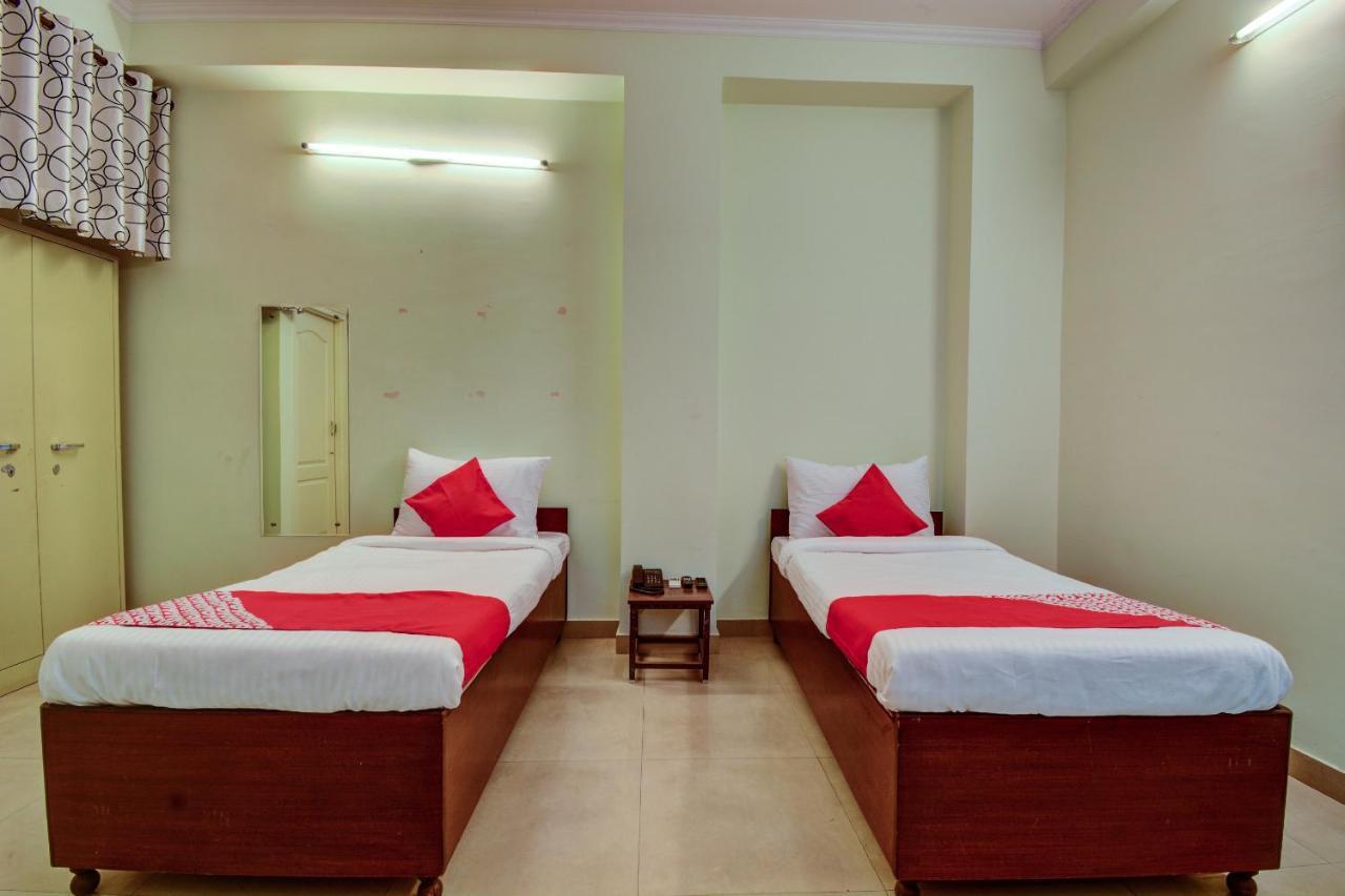 Oyo Hotel Prayag Dźajpur Zewnętrze zdjęcie