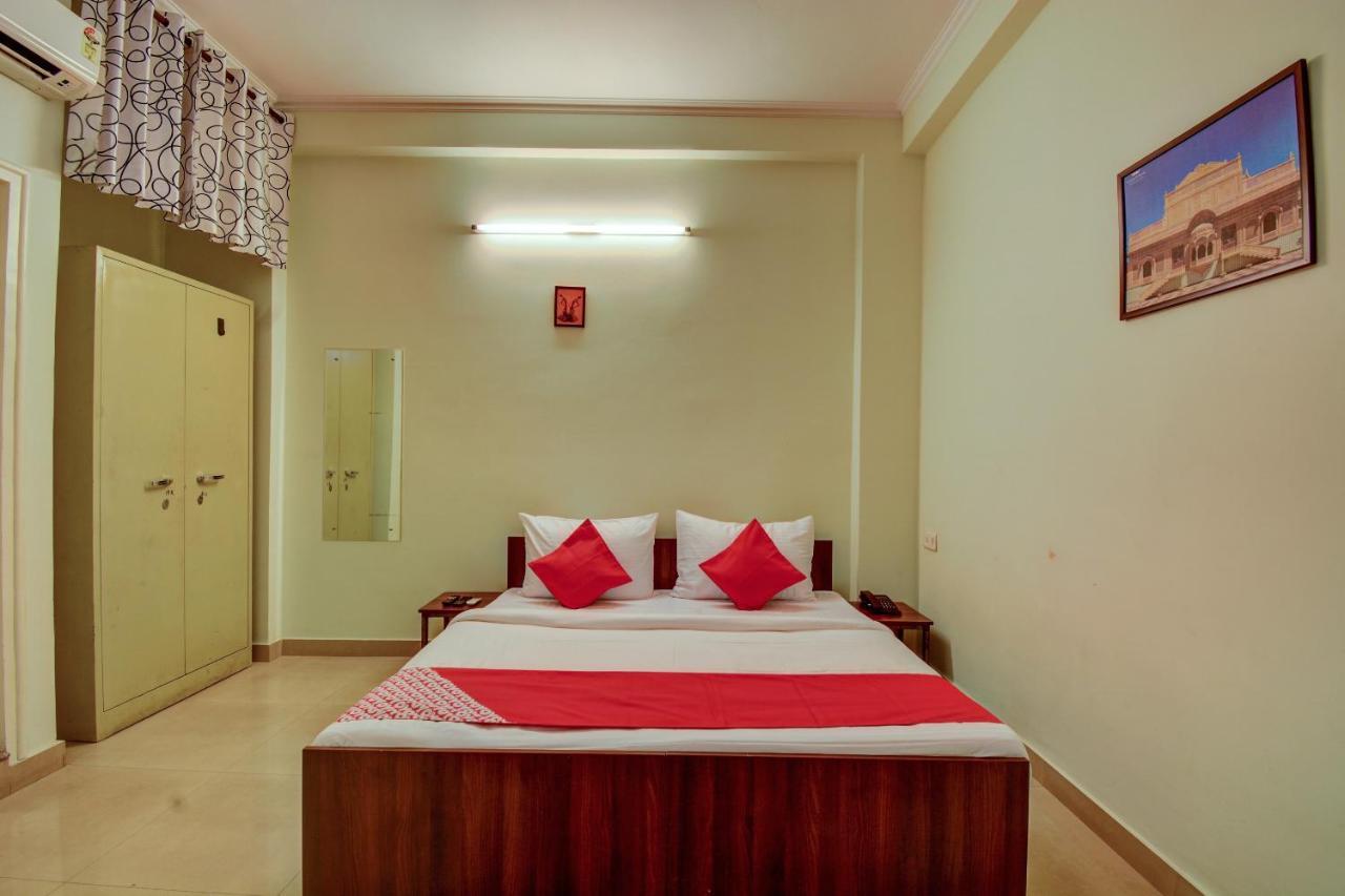 Oyo Hotel Prayag Dźajpur Zewnętrze zdjęcie